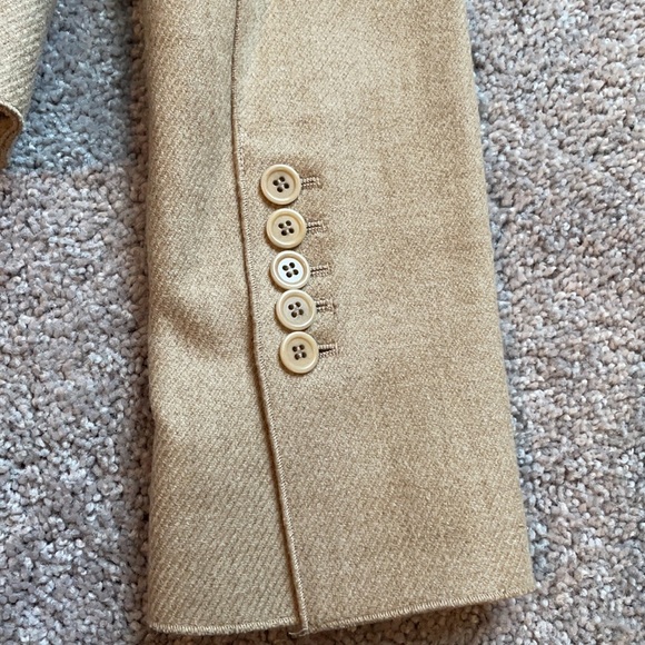 Blazer - Picture 7 of 10